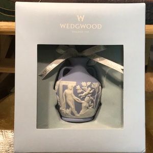 Wedgwood Portland Vase  Ornament New Original Box